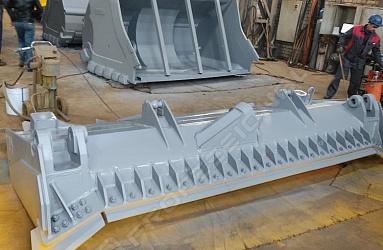 A batch of 3 semispherical bulldozer blades from Professional shipped to Italy!